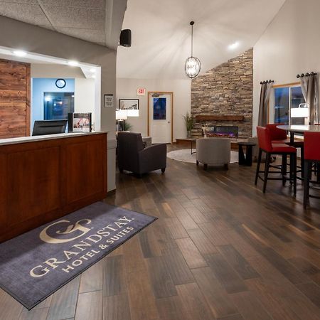 Grandstay Hotel & Suites Кембридж Екстер'єр фото