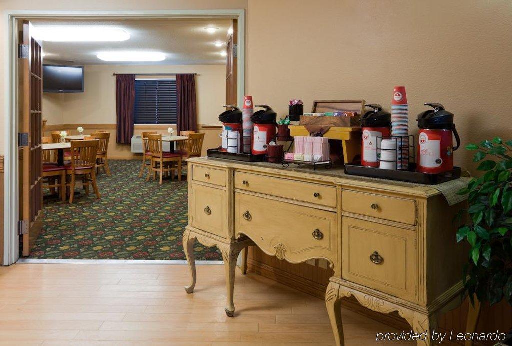 Grandstay Hotel & Suites Кембридж Ресторан фото